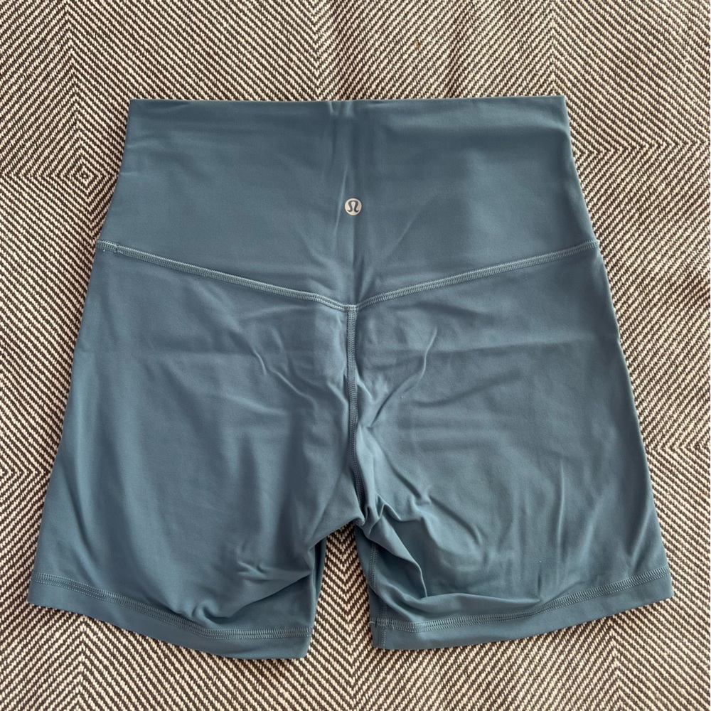 Lululemon 6’ Align Shorts
